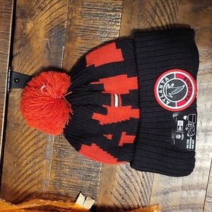 New Era Atlanta Falcons one size fits most pom knit beanie NFL